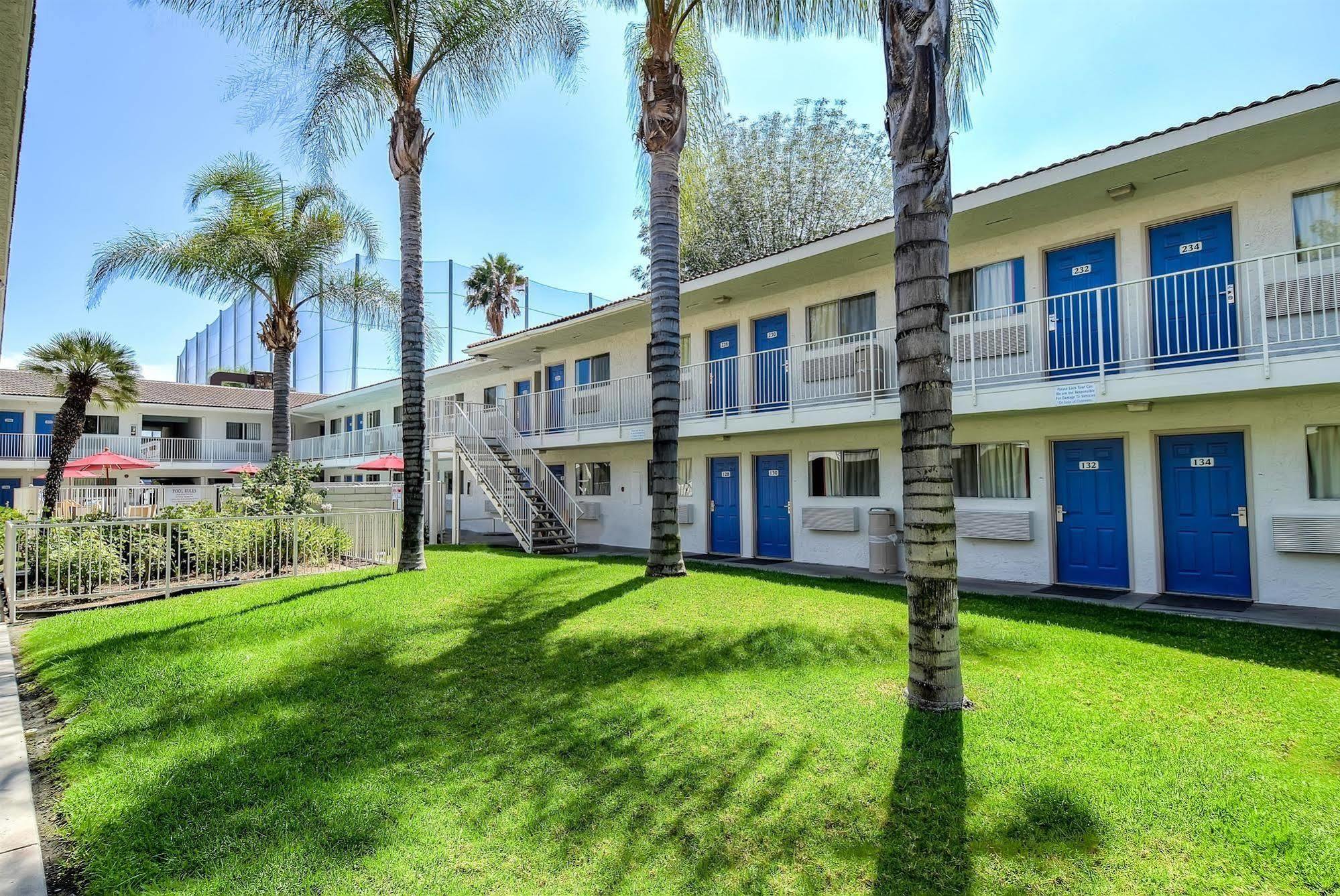 6-rowland Heights, Ca - Angeles - Pomona Hotel 2*