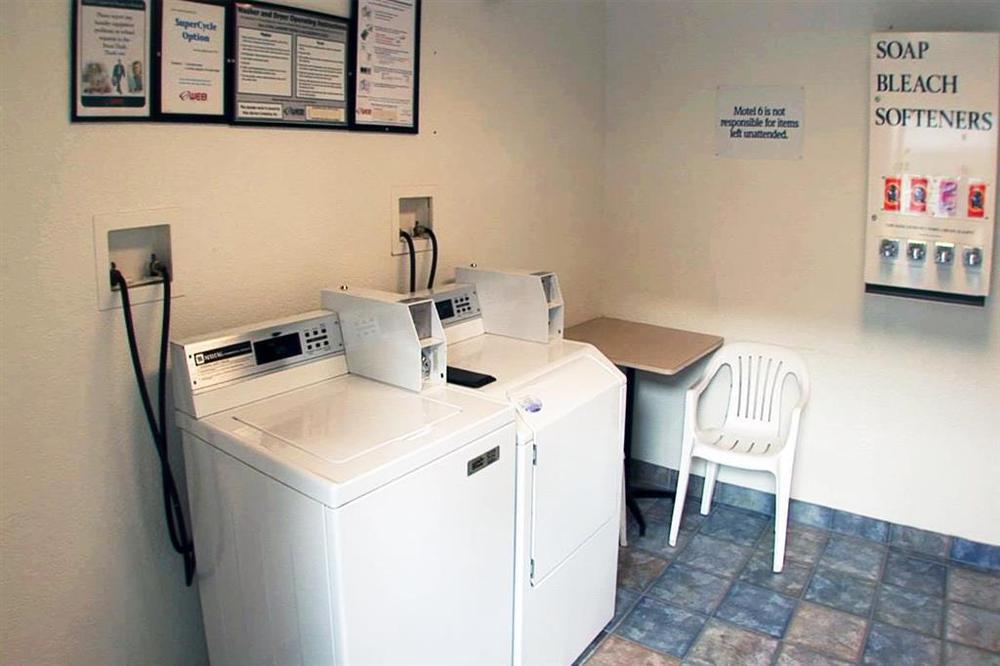 Hotel 6-rowland Heights, Ca - Angeles - Pomona 2*
